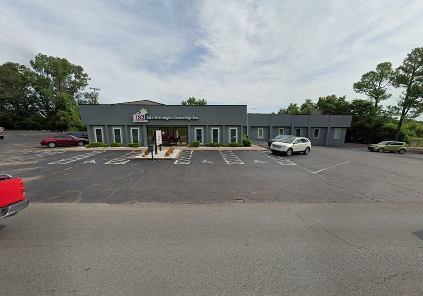 2200 E Matthews Ave, Jonesboro, AR for lease - Building Photo - Image 1 of 2