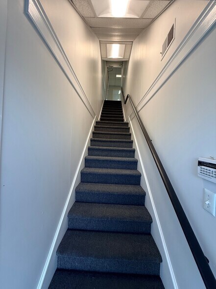 105 Brower Ave, Phoenixville, PA à louer - Photo du bâtiment - Image 3 de 5