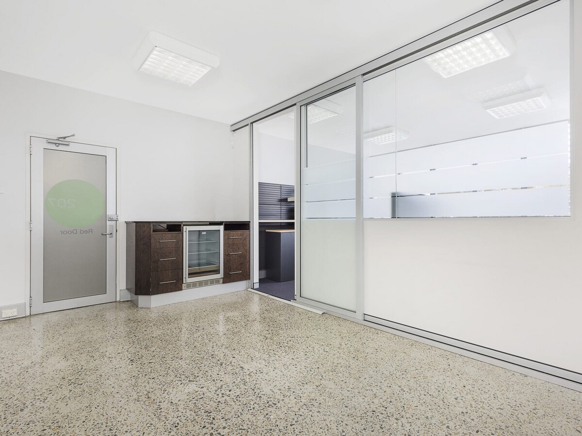 6-8 Clarke St, Crows Nest, NSW 2065 - Unit 207 - - Interior Photo - Image 1 of 3