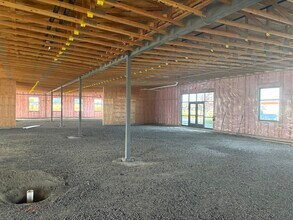 7034 W Clearwater Ave, Kennewick, WA for lease Interior Photo- Image 2 of 11