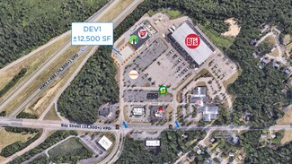 Plus de détails pour 2100 Bay St, Taunton, MA - Commerce de détail à louer