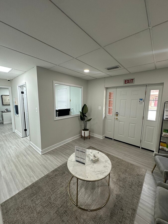 3319-3333 Duke St, Alexandria, VA 22314 - Unit 3331 - - Interior Photo - Image 1 of 11