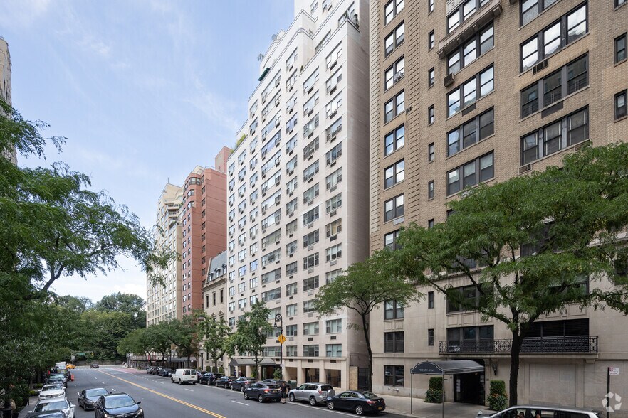 11 E 86th St, New York, NY à vendre - Photo du bâtiment - Image 2 de 4