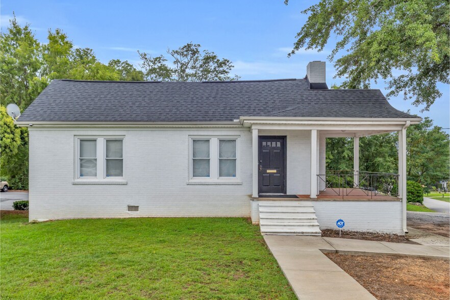 1300 Laurens Rd, Greenville, SC à vendre - Photo du bâtiment - Image 1 de 17