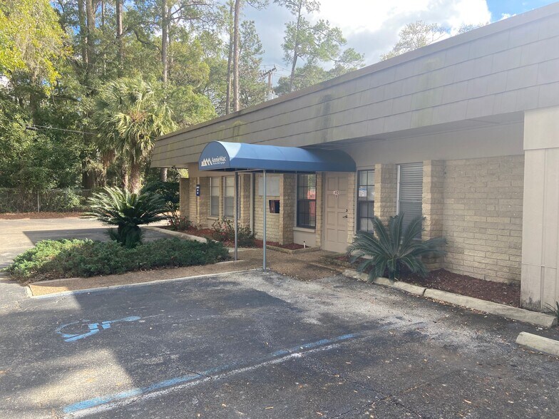 1405 NW 13th St, Gainesville, FL à louer - Photo du bâtiment - Image 2 de 6