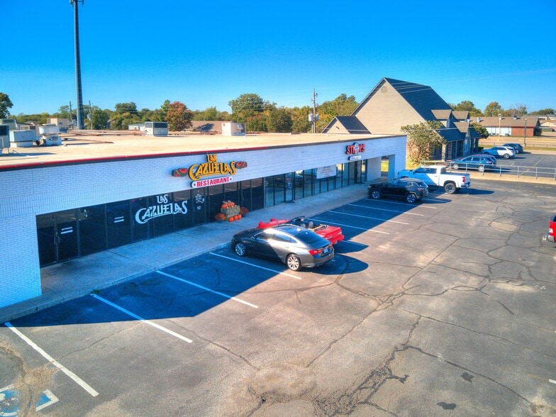 13330 S Memorial Dr, Bixby, OK for lease - Building Photo - Image 2 of 14