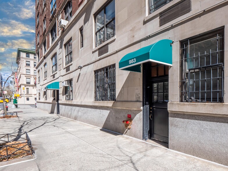 983 Park Ave, New York, NY for sale - Building Photo - Image 1 of 1