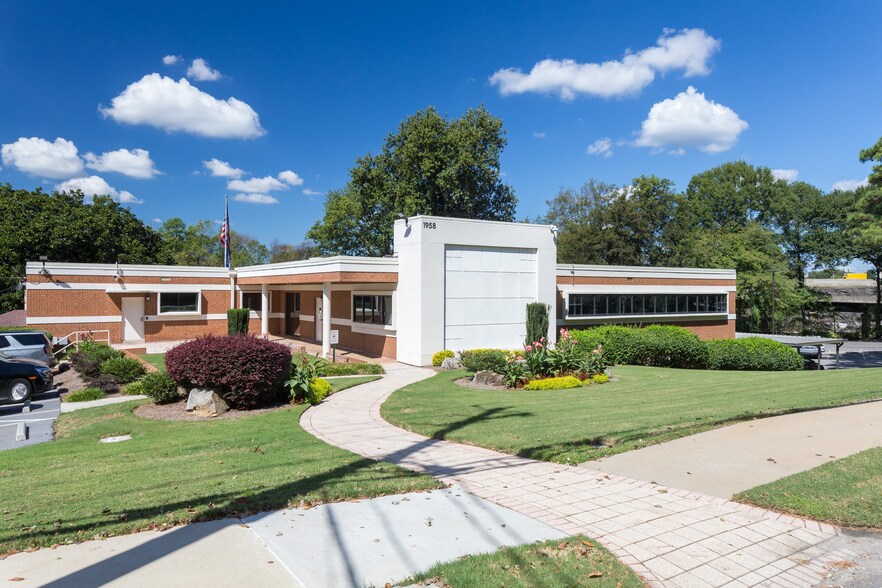 1958 Monroe Dr NE, Atlanta, GA à vendre - Photo du bâtiment - Image 3 de 7