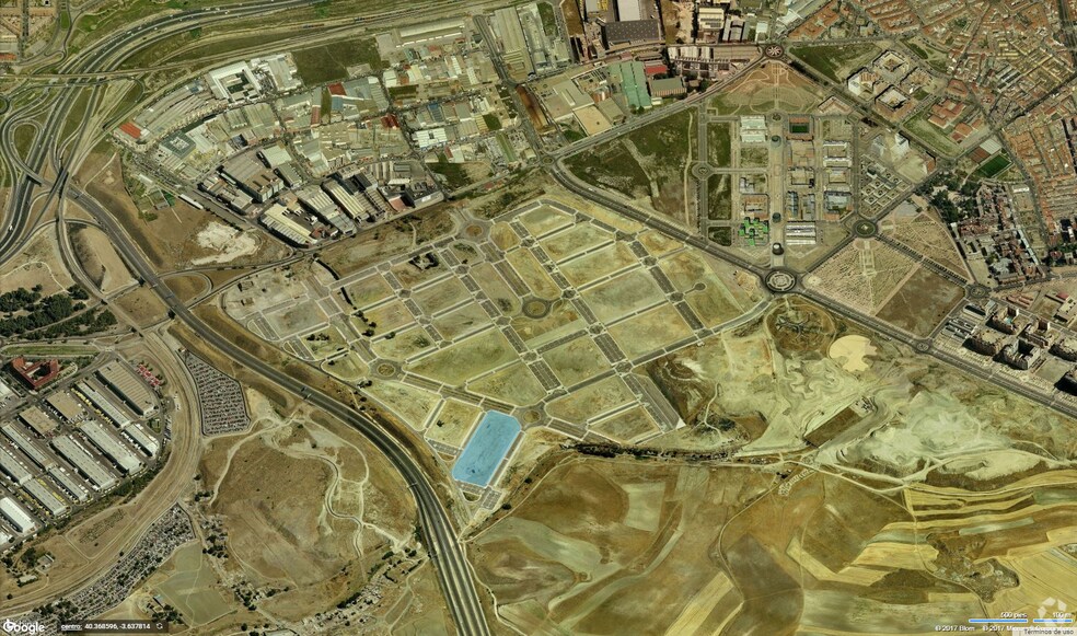 Calle Perales del Río, Madrid, Madrid à vendre - Photo du bâtiment - Image 2 de 2