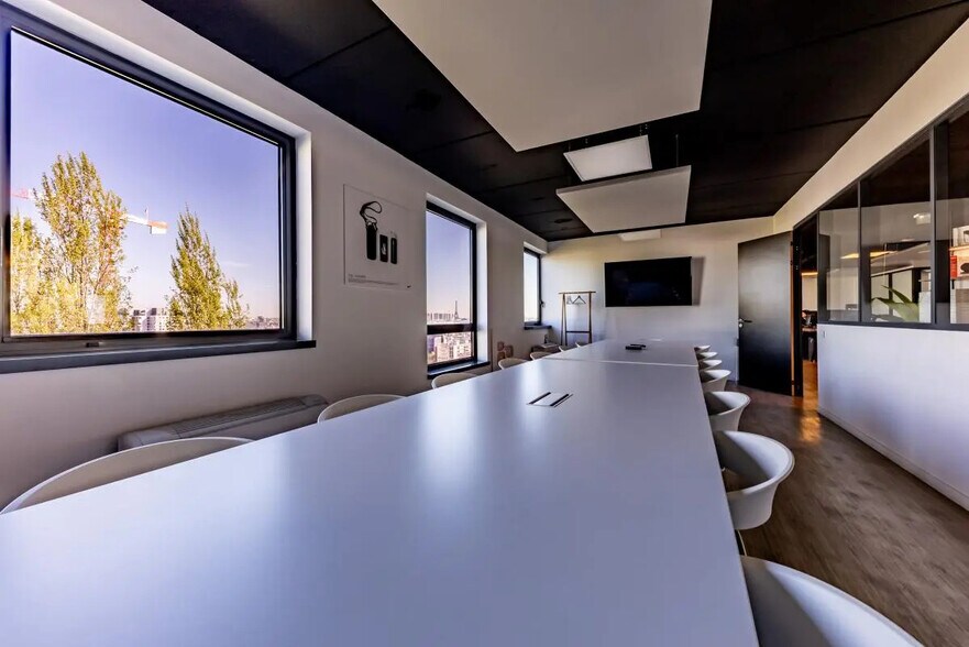 54 Boulevard Rodin, Issy-les-Moulineaux for sale - Building Photo - Image 3 of 12