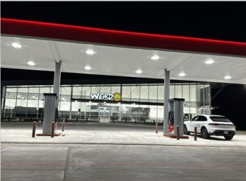 Eisenhauer Rd, San Antonio, TX à louer - Photo du bâtiment - Image 3 de 3