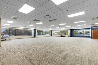 11010 Burdette St, Omaha, NE for lease Interior Photo- Image 2 of 8