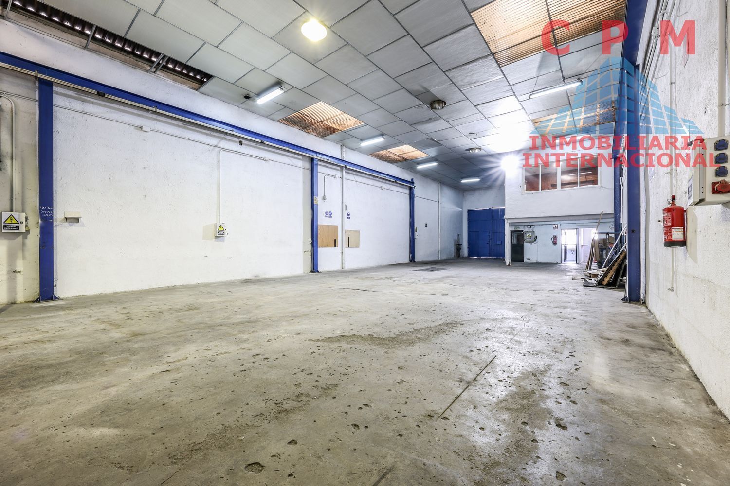 Industrial in Fuenlabrada, Madrid for sale Primary Photo- Image 1 of 29