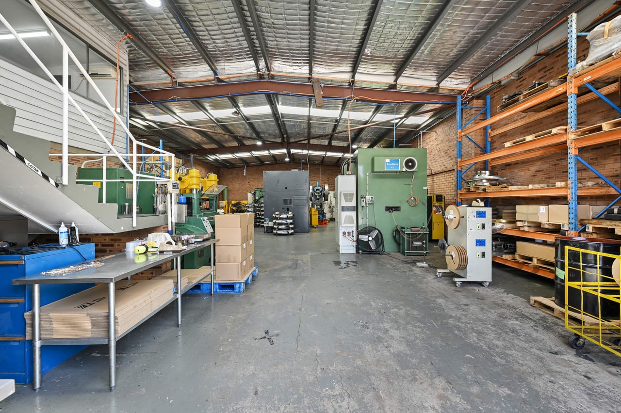 2 Field Cl, Moorebank, NSW 2170 - Unit 1 - - Interior Photo - Image 2 of 6