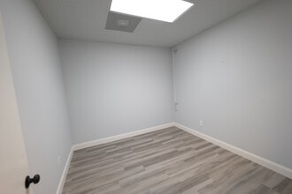 1209 Tech Blvd, Tampa, FL à louer Photo intérieure- Image 2 de 14