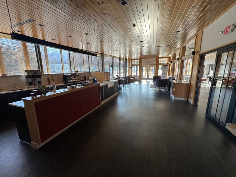 1001 Kimberton Rd, Chester Springs, PA à vendre - Photo du bâtiment - Image 3 de 11