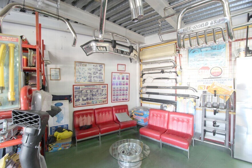 Industrial in Telde for sale - Interior Photo - Image 3 of 46