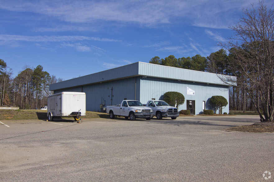 5504 Caterpillar Dr, Apex, NC for lease - Primary Photo - Image 1 of 2