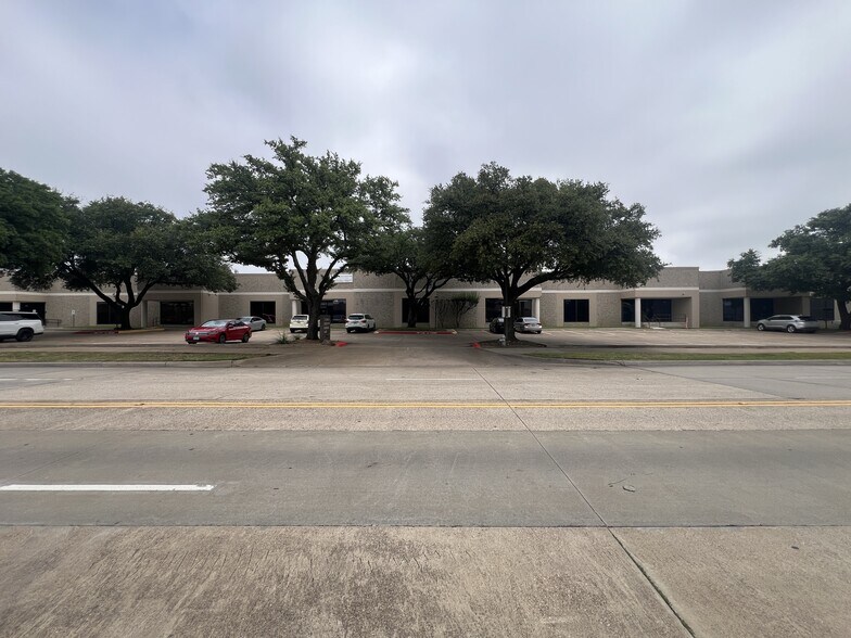 1400 S Sherman St, Richardson, TX à louer - Photo du bâtiment - Image 3 de 3