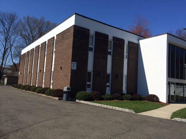 214 Little Falls Rd, Fairfield, NJ for lease - Building Photo - Image 1 of 1