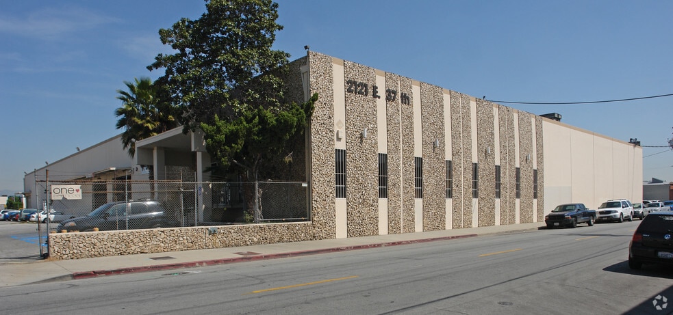 2121 E 37th St, Vernon, CA for sale - Building Photo - Image 3 of 11