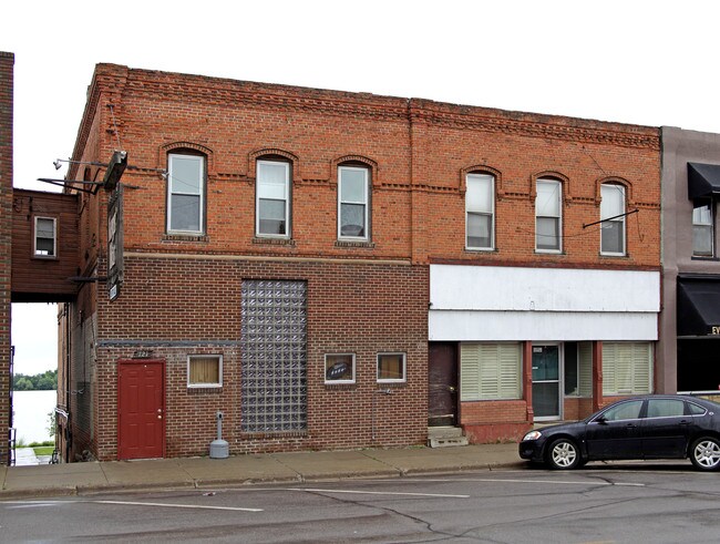 Plus de détails pour 115-121 1st St N, Winsted, MN - Bureau à louer