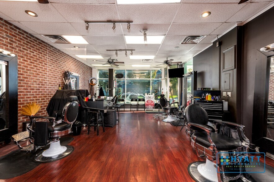 7452-7456 Baltimore Annapolis Blvd, Glen Burnie, MD à louer - Photo du bâtiment - Image 2 de 8