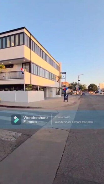984 Monument St, Pacific Palisades, CA à louer - Vidéo sur l’inscription commerciale - Image 2 de 4