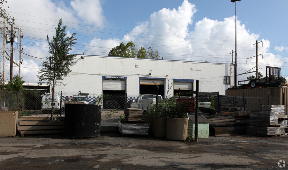 1419 Kenilworth Ave NE, Washington, DC à vendre - Photo du bâtiment - Image 2 de 2