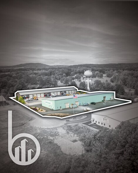 243 & 244 GREY FOX DRIVE, MONTOURSVILLE portefeuille de 2 propriétés à vendre sur LoopNet.ca - Photo du bâtiment - Image 2 de 8