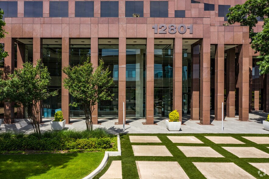 12801 N Central Expy, Dallas, TX à louer - Photo du bâtiment - Image 3 de 18
