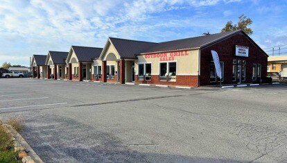 1020-1026 FORT WORTH HIGHWAY portefeuille de 2 propriétés à vendre sur LoopNet.ca - Photo du bâtiment - Image 3 de 14