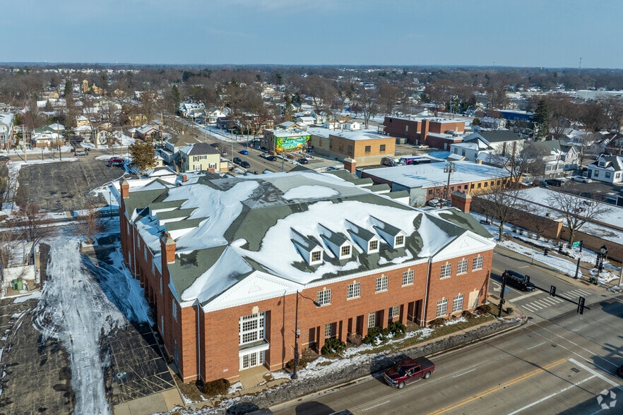 3510 W Elm St, McHenry, IL for sale - Building Photo - Image 3 of 4