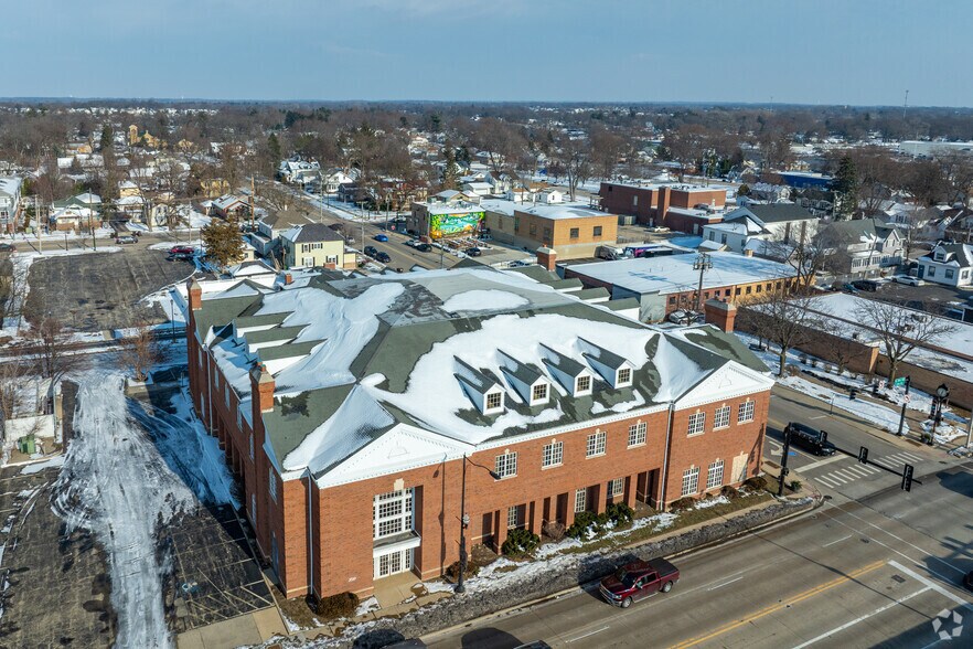 3510 W Elm St, McHenry, IL à vendre - Photo du bâtiment - Image 3 de 4