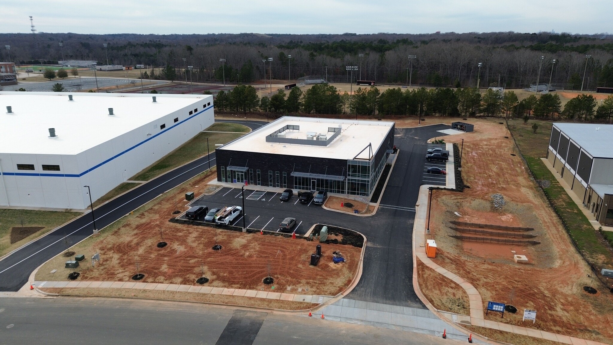 10701 Clear Creek Commerce Dr, Charlotte, NC for lease Primary Photo- Image 1 of 7