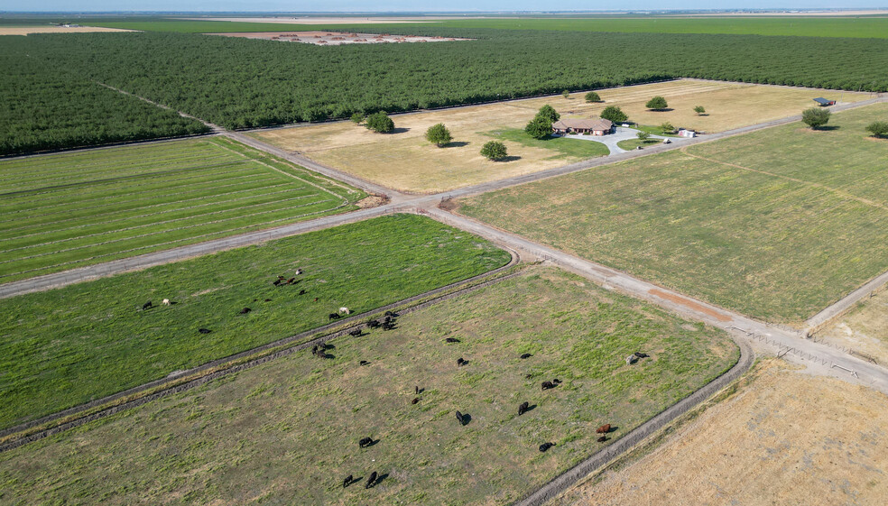 11885 Road 9, Firebaugh, CA for sale - Building Photo - Image 2 of 10