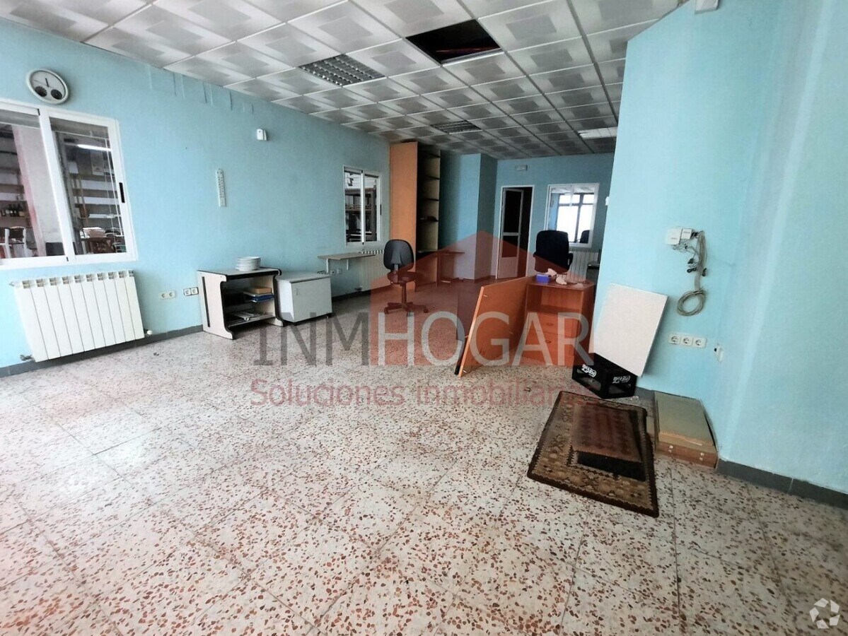 Ávila, AVI 05002 - Unit Puerta 08, Esc. 1 - - Interior Photo - Image 2 of 11