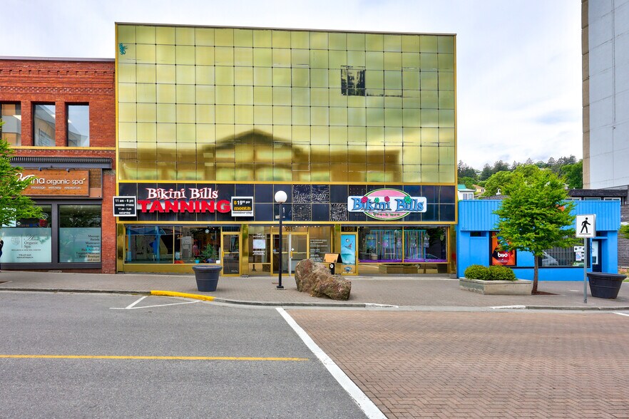 139-141 Victoria St, Kamloops, BC à louer - Photo du bâtiment - Image 2 de 3