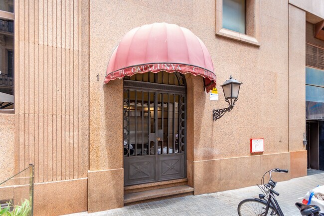 More details for Plaça De Catalunya, 21-22, Barcelona - Office for Lease