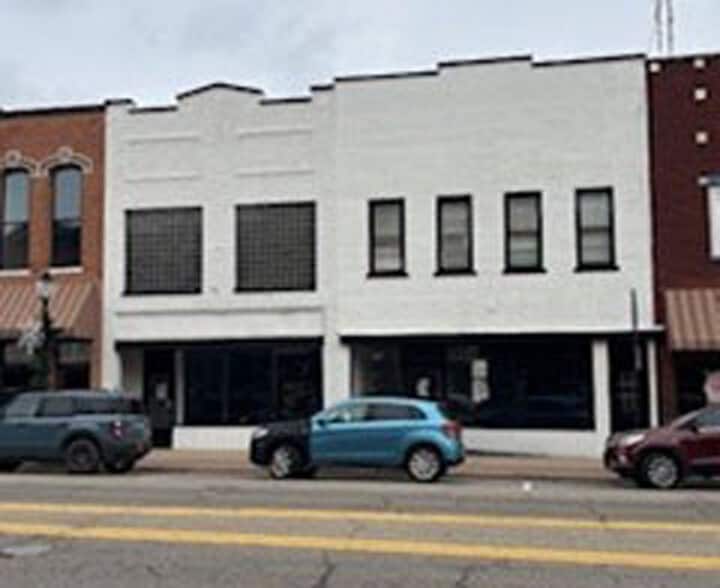 15 N Main St, Three Rivers, MI for lease - Building Photo - Image 1 of 7