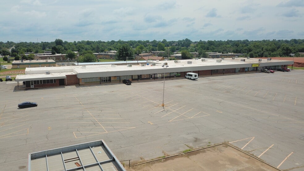 3102 SE 44th St, Oklahoma City, OK for lease - Building Photo - Image 2 of 5