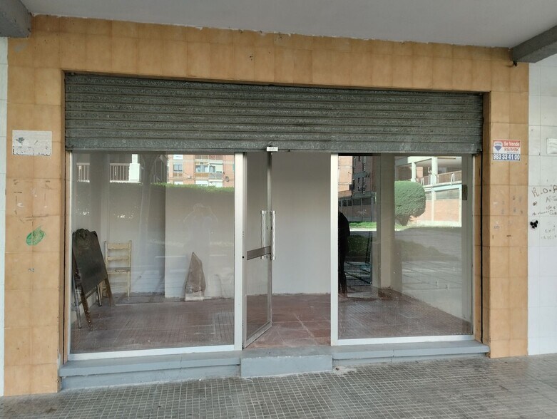 Calle de Joaquín Velasco Martín, 114, Valladolid, Valladolid à vendre - Photo du bâtiment - Image 1 de 11