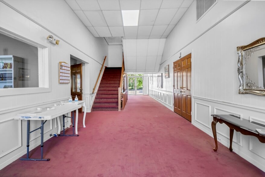 102 W Bow St, Tyler, TX for sale - Building Photo - Image 2 of 10