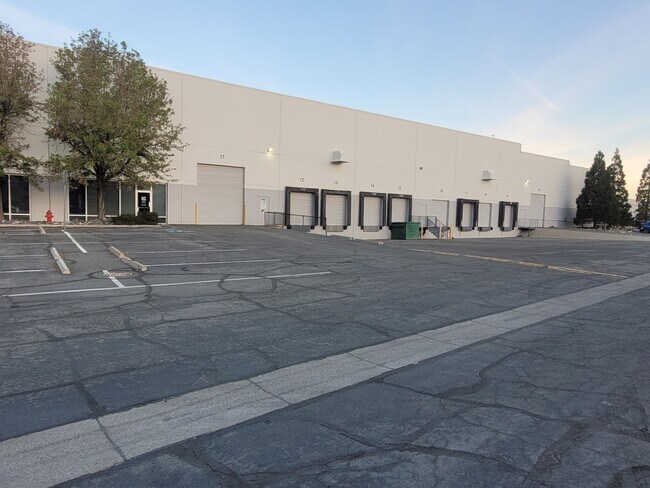 Plus de détails pour 1802 Brierley Way, Sparks, NV - Industriel à louer