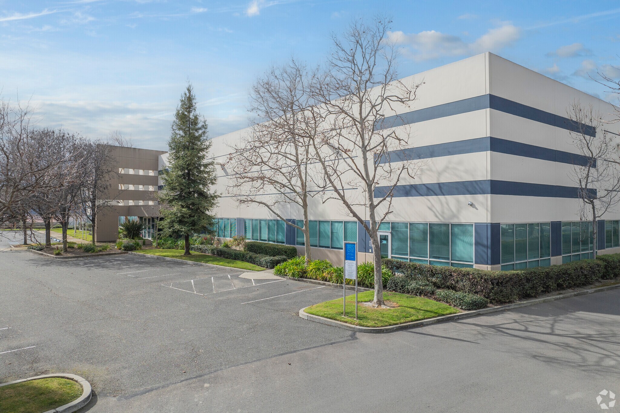 6955 Mowry Ave, Newark, CA à louer Photo principale- Image 1 de 22