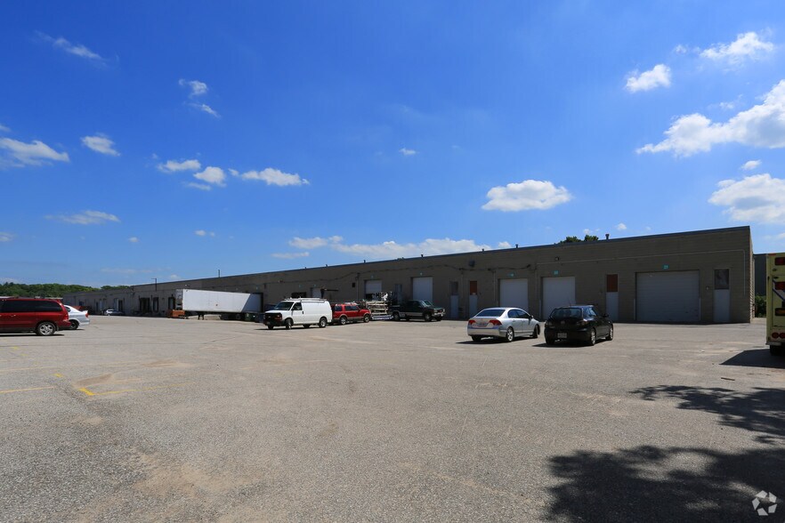 220 Bayview Dr, Barrie, ON for lease - Building Photo - Image 2 of 4