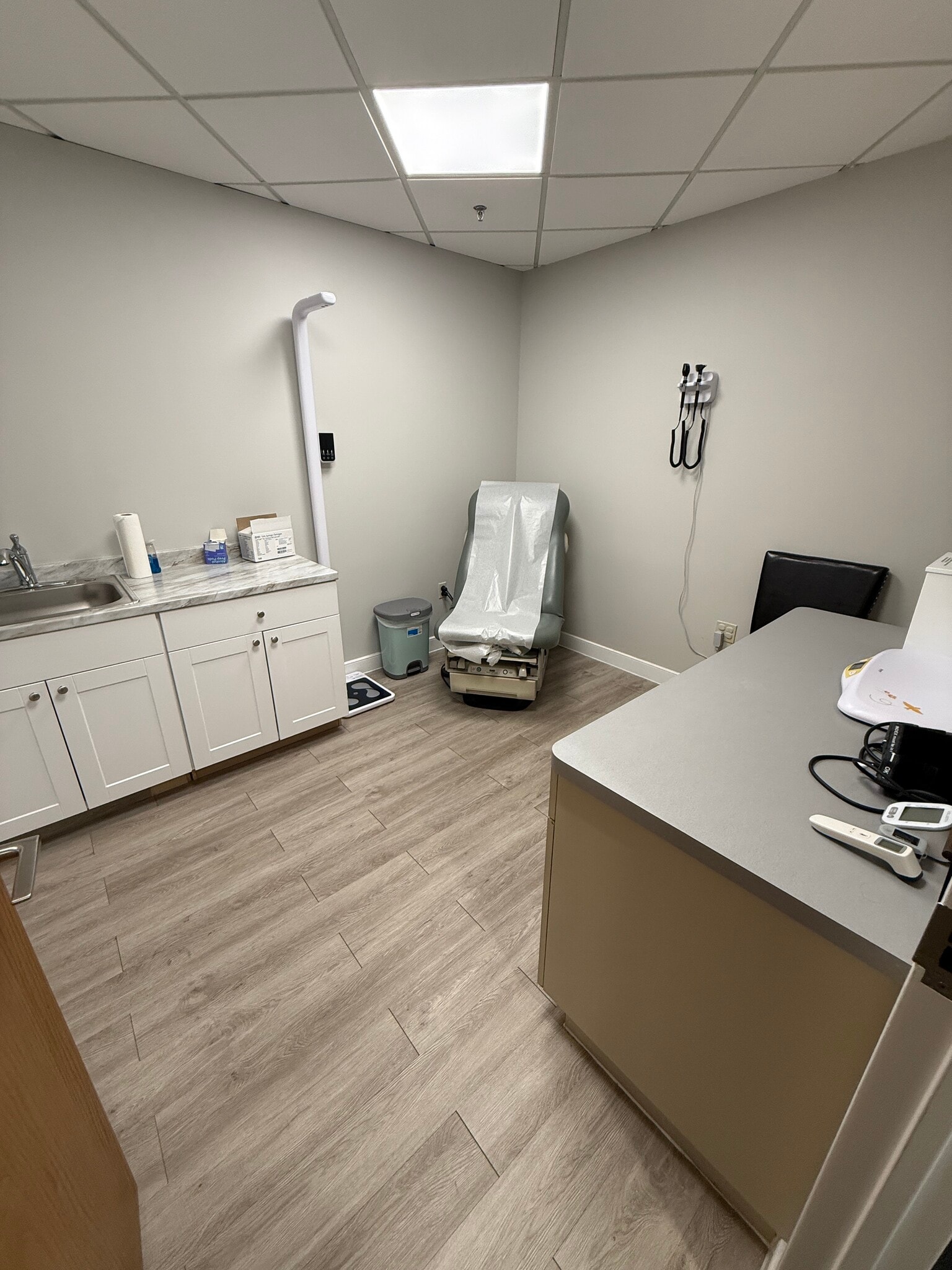 812 Moorefield Park Dr, Richmond, VA for lease Interior Photo- Image 1 of 7