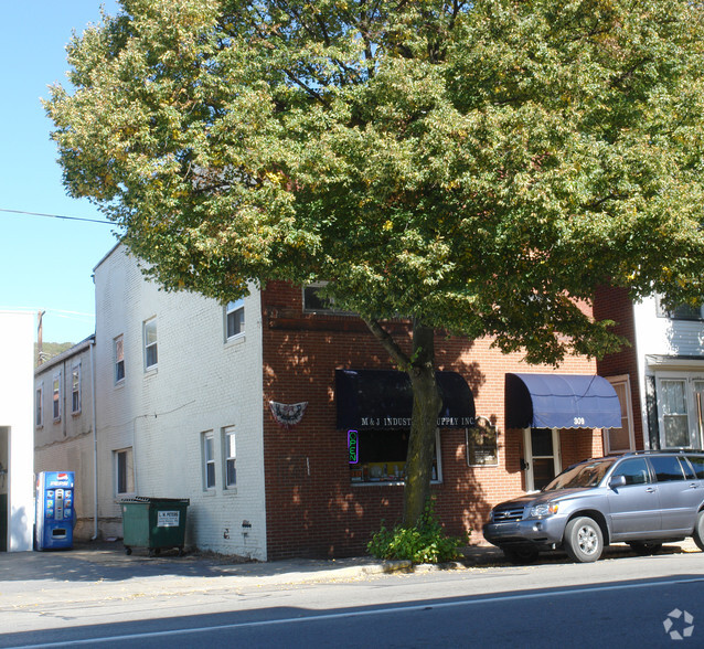 309 E Main St, Lock Haven, PA for lease - Primary Photo - Image 1 of 1