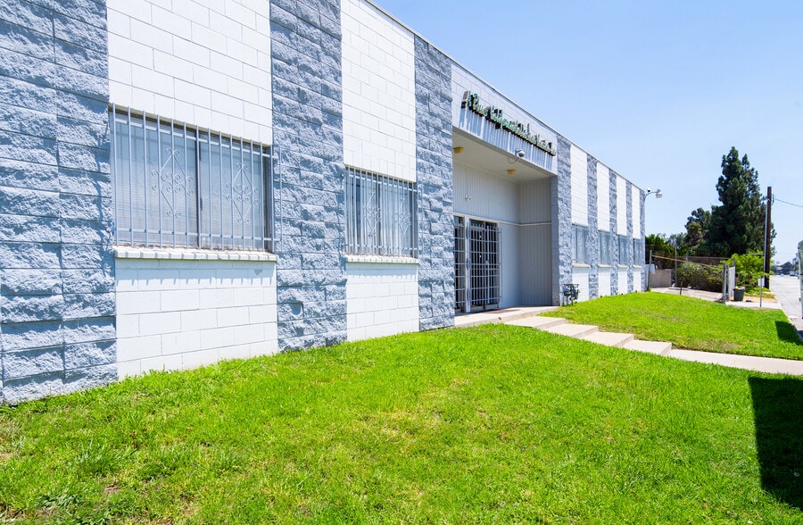 11810-11812 Greenstone Ave, Santa Fe Springs, CA for sale - Building Photo - Image 3 of 20