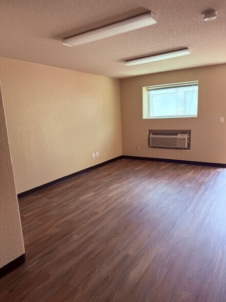 2260 Dickinson Ave, Dickinson, TX à louer - Photo du bâtiment - Image 3 de 9